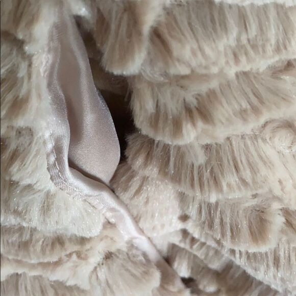 Betsey Johnson Faux Fur Vest Mobwife Feminine Contemporary Event Party Boho - Picture 7 of 12